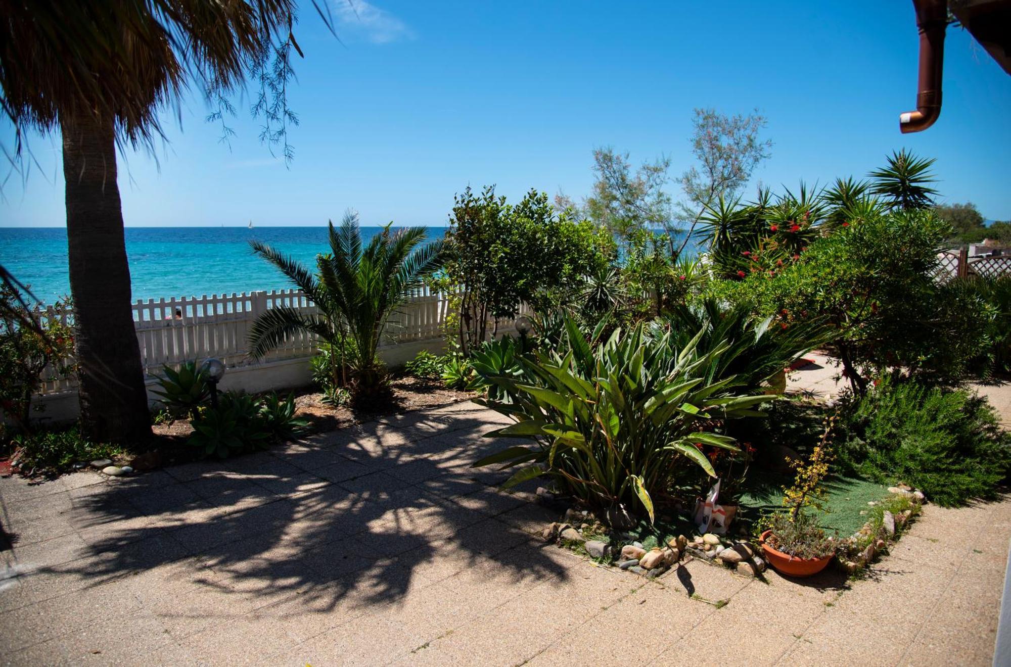 Villa By The Beach Sant'Andrea  Eksteriør bilde