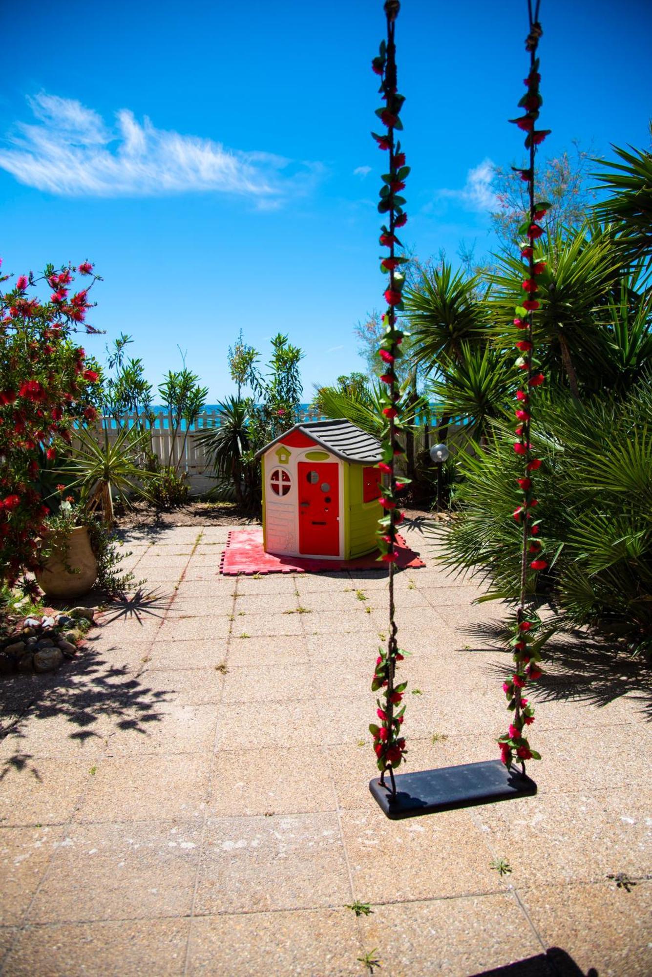 Villa By The Beach Sant'Andrea  Eksteriør bilde